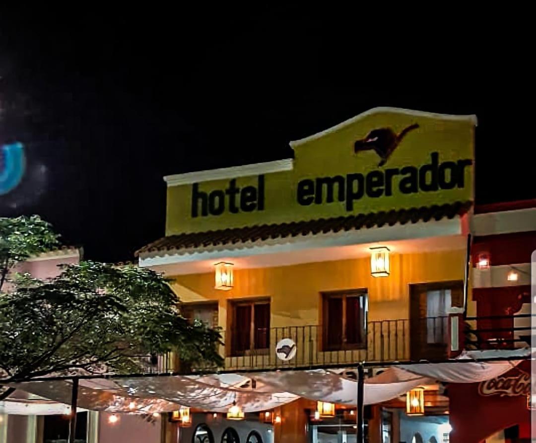 Hotel Emperador Cafayate Exteriér fotografie